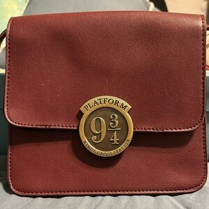 Cross body Harry Potter burgundy/ deep red bag